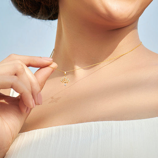 Vintage Crown Diamond Necklace