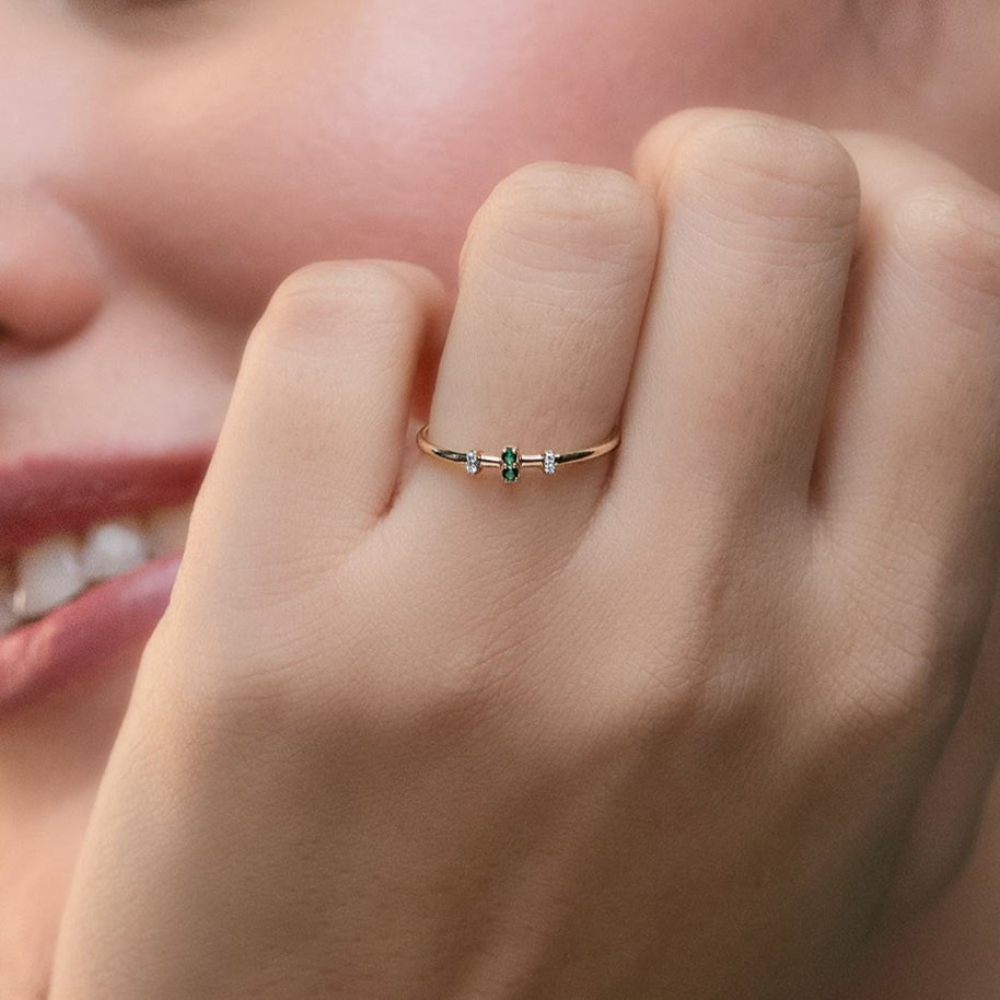 Rectangular Streak Gemstone Ring