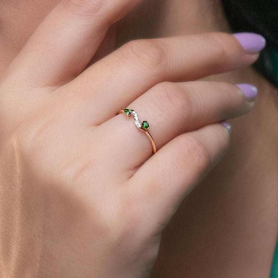 Shimmering Swirl Gemstone Ring