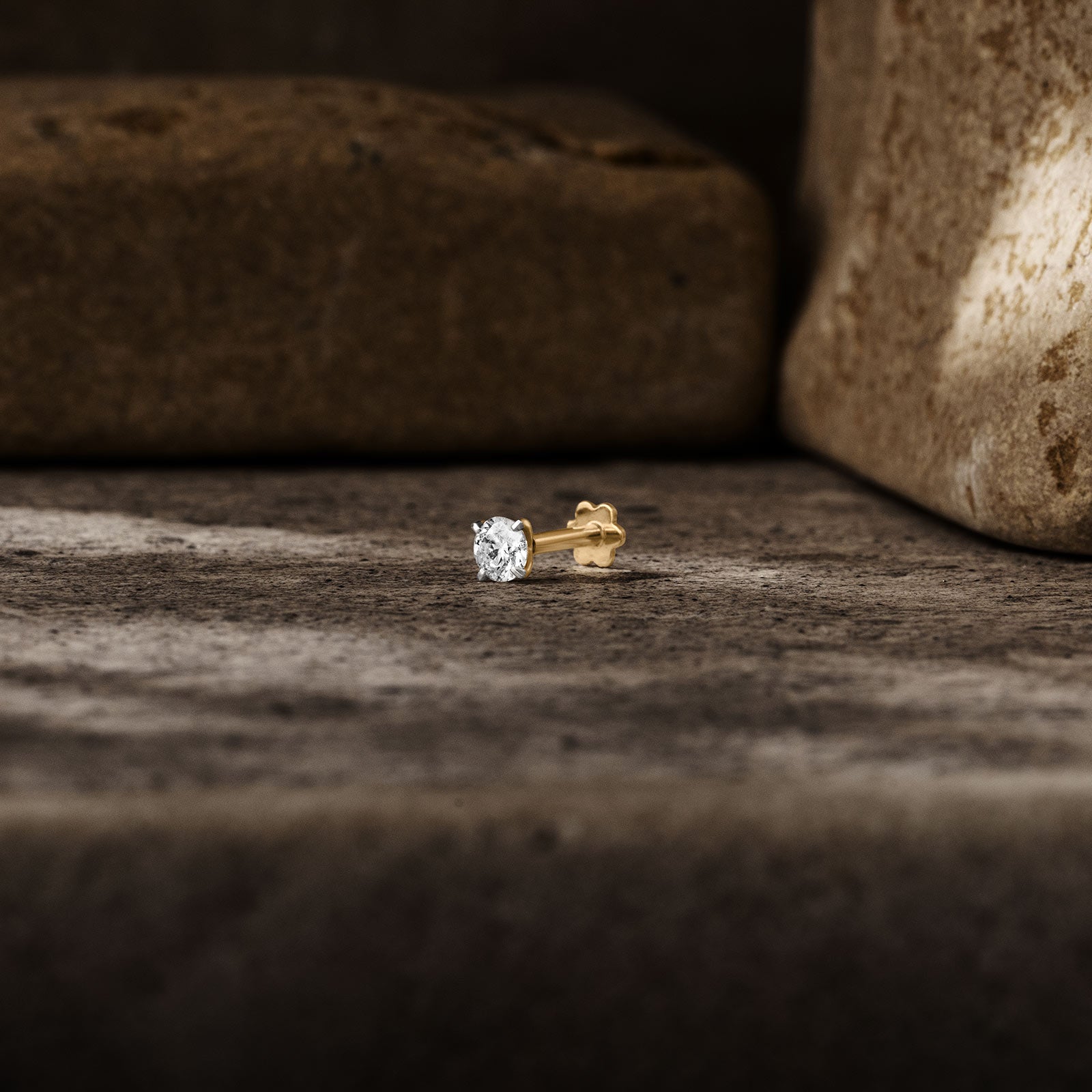 Aria Solitaire Nose Pin